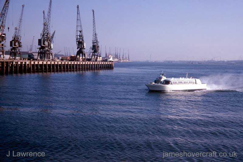 The Hovermarine HM2 Sidewall - Sidewall craft in transit (credit: Pat Lawrence).